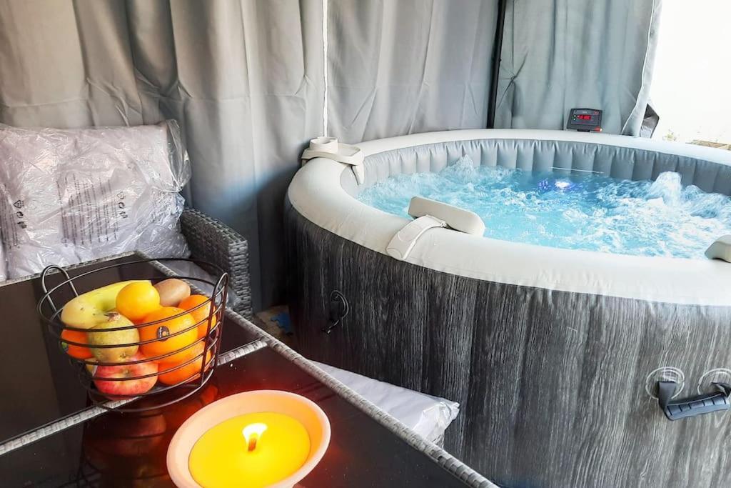 Villa Confortable Avec Jacuzzi A Chevannes Chevannes  المظهر الخارجي الصورة