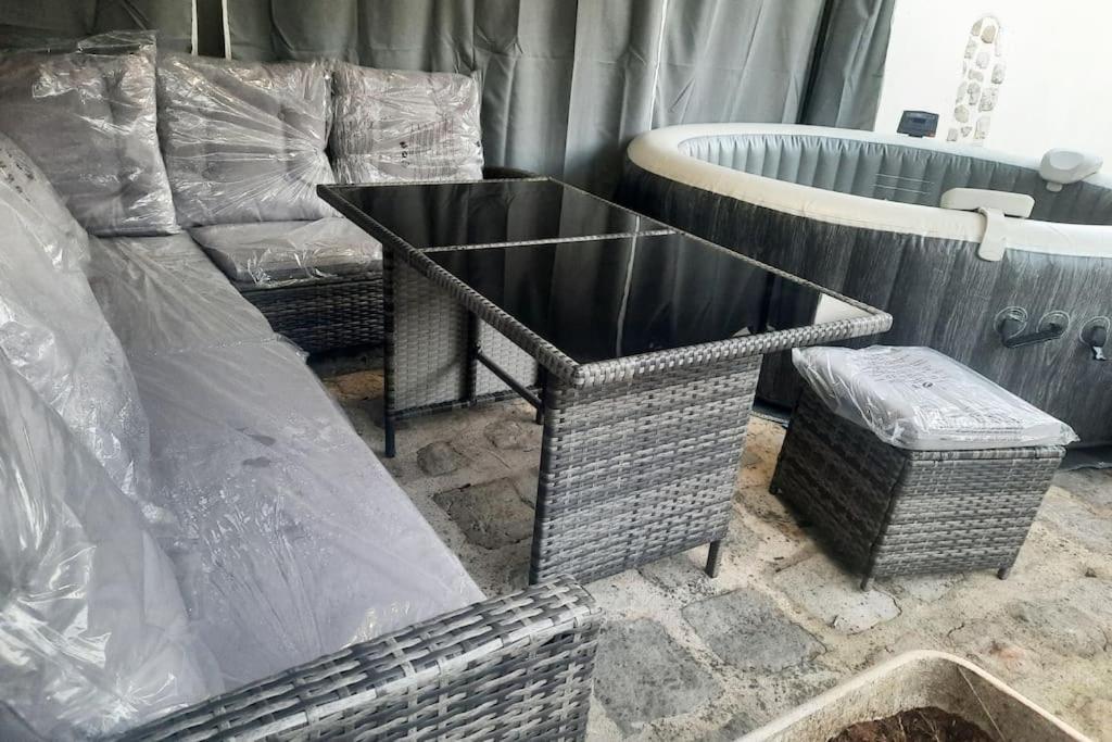 Villa Confortable Avec Jacuzzi A Chevannes Chevannes  المظهر الخارجي الصورة