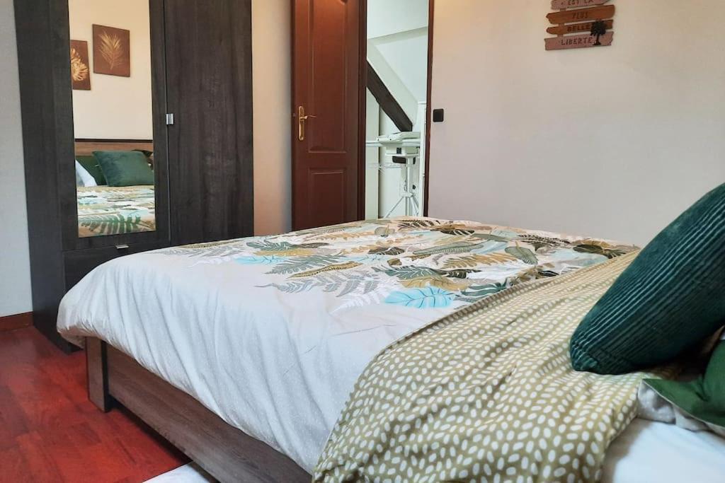 Villa Confortable Avec Jacuzzi A Chevannes Chevannes  المظهر الخارجي الصورة